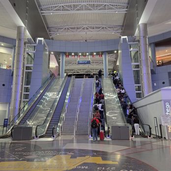 JetBlue - Escalator in full view. - Airlines Near Me - Las Vegas, Nevada