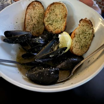 Surf N' Turf Bistro - Mussels - Wine Bars Near Me - St Thomas, Virgin Islands