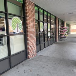 Dollar Tree Stores