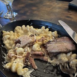 So good!! Mac and cheese with pork.