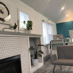 ENSO Piercing + Adornment - Waiting area