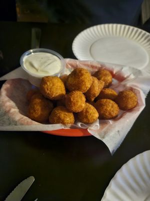 Goldyburgers by null