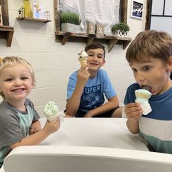 The Frozen Affair - Kids enjoying the ice cream