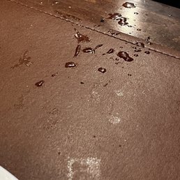 This is not "juices", the meat was so undercooked that it was dripping straight blood. This is not "juices", the meat was so undercooked that it was dripping straight blood.
