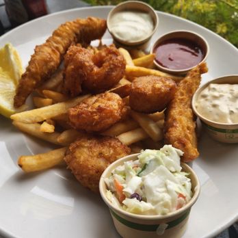 Ketch Harbor Pub - Seafood Near Me - Half Moon Bay, California