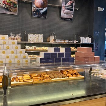 Paris Baguette - Interior - Coffee & Tea Near Me - Milpitas, California Paris Baguette - Interior - Coffee & Tea Near Me - Milpitas, California