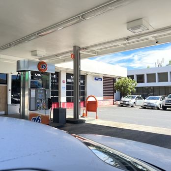 Aina Haina 76 - Gas Stations Near Me - Honolulu, Hawaii