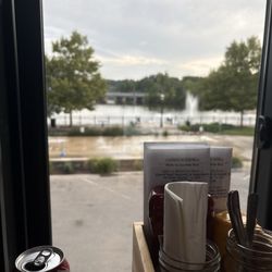 Tantrick Brewing - Pretty good view to eat.