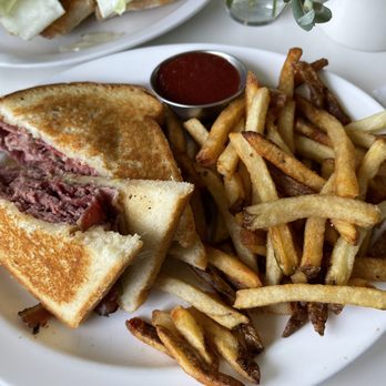 Gracie's Luncheonette - Brisket Melt - American Near Me - Leeds, New York Gracie's Luncheonette - Brisket Melt - American Near Me - Leeds, New York