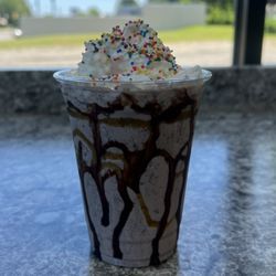 Dream Scoops - Stuffed Shake