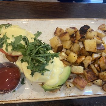 First Watch - BLT Benedict - Breakfast & Brunch Near Me - Columbia, Maryland
