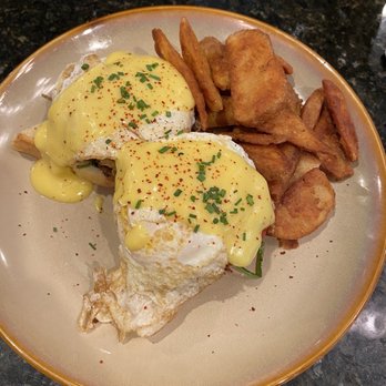 Curio Bistro - Eggs Pontchartrain - Cajun/Creole Near Me - New Orleans, Louisiana