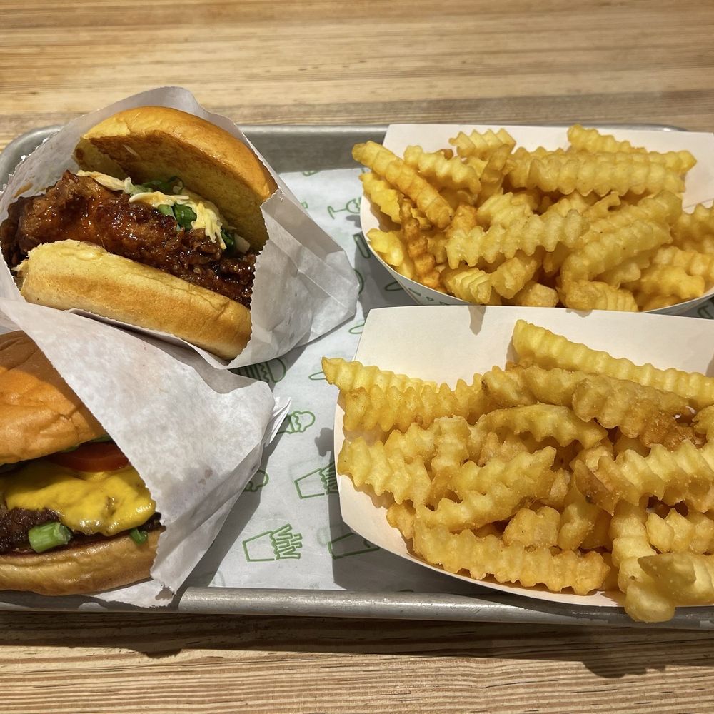 Shake Shack UTC San Diego - Burger & Fries - Fast Food Near Me - San Diego, California Shake Shack UTC San Diego - Burger & Fries - Fast Food Near Me - San Diego, California
