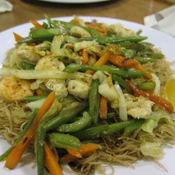 Kuya's Food Express - Pansit Bihon - rice noodles w/ meat and vegetables - Filipino Near Me - Duluth, Georgia