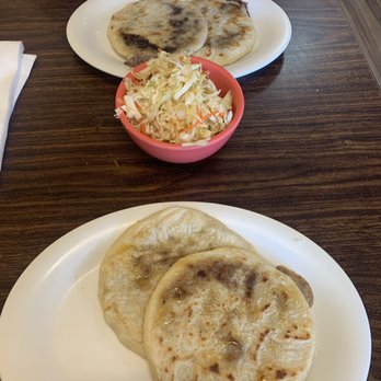 Zipotes Restaurant - 2 revueltas. Curtido 2 pupusas con Frijoles y Queso - Salvadoran Near Me - Redwood City, California Zipotes Restaurant - 2 revueltas. Curtido 2 pupusas con Frijoles y Queso - Salvadoran Near Me - Redwood City, California