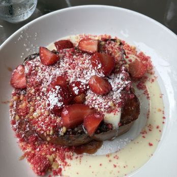 Toast on Lenox - Strawberry shortcake French toast - Breakfast & Brunch Near Me - Atlanta, Georgia Toast on Lenox - Strawberry shortcake French toast - Breakfast & Brunch Near Me - Atlanta, Georgia