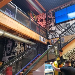 UP-DOWN MILWAUKEE - Updated July 2025 - 129 Photos & 128 Reviews - 615 ...