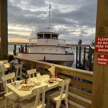 Grumbles Seafood - Waterfront dining - Seafood Near Me - Port Aransas, Texas Grumbles Seafood - Waterfront dining - Seafood Near Me - Port Aransas, Texas