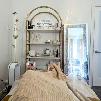 Forever Young Beauty Lab - Skin Care Near Me Forever Young Beauty Lab - Skin Care Near Me
