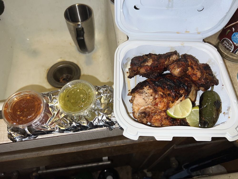 Pollos Al Carbon