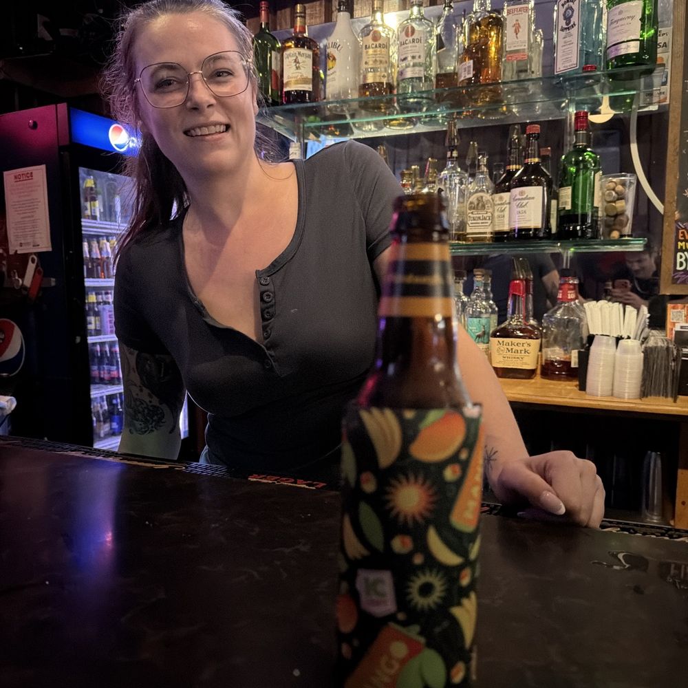 Genoa Pizza & Bar - Paige 3 I.C. light - Pizza Near Me - Pittsburgh, Pennsylvania Genoa Pizza & Bar - Paige 3 I.C. light - Pizza Near Me - Pittsburgh, Pennsylvania