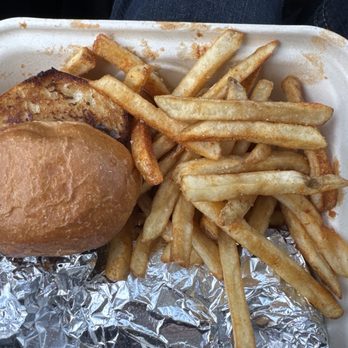 Butcher's Kitchen CHAR-B-QUE - Garlic bread and fries - Barbeque Near Me - Reno, Nevada