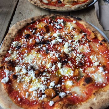 Mamma Dough - Beatrice - Pizza Near Me - London, XGL Mamma Dough - Beatrice - Pizza Near Me - London, XGL
