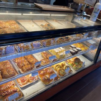 Liliha Bakery - Bakeries Near Me - Honolulu, Hawaii