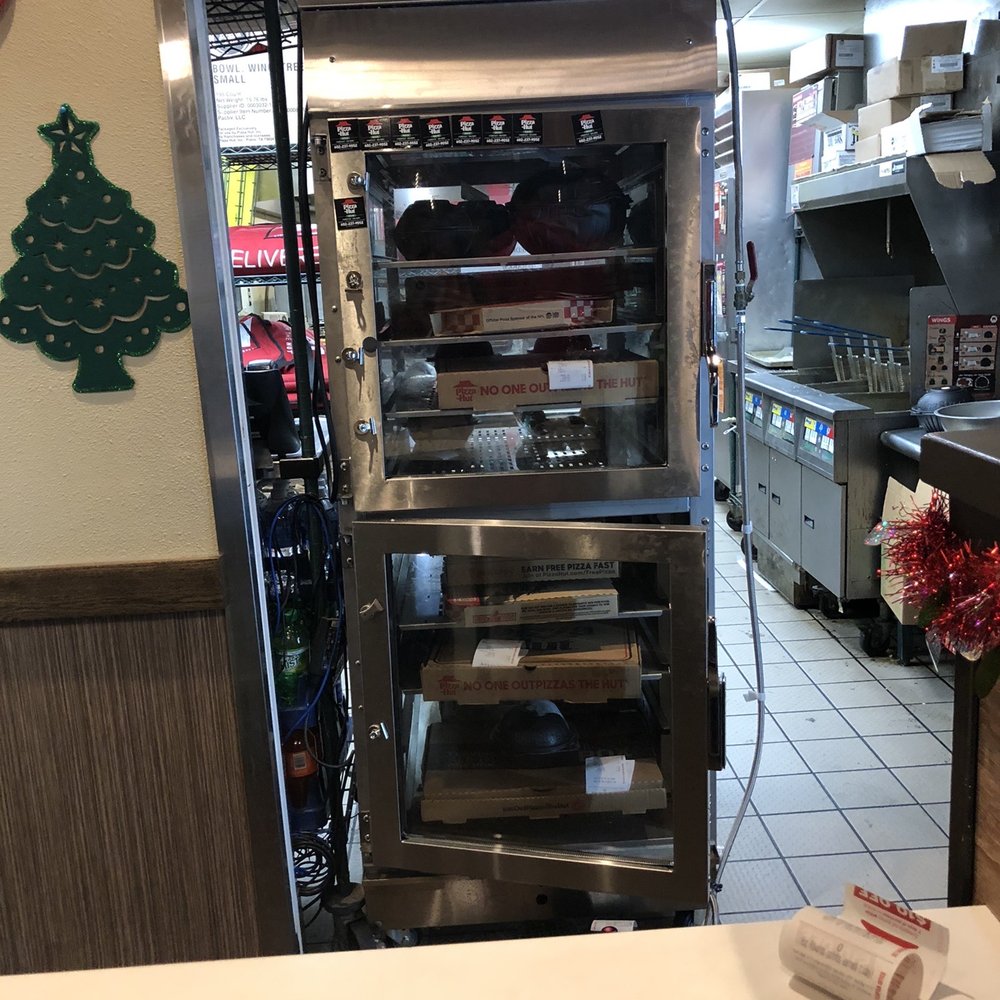 Pizza Hut - a pizza oven in the middle of a kitchen - Pizza Near Me - Laveen, Arizona Pizza Hut - a pizza oven in the middle of a kitchen - Pizza Near Me - Laveen, Arizona