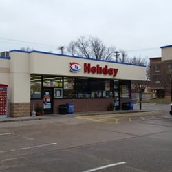 Holiday Station Store