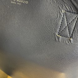 Campo Marzio - Pleather pealing away from seams. It's happening all over the bag.