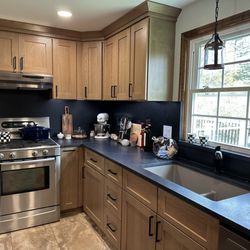 Countertops & Cabinets - Kitchen