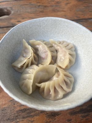 Momo Bar Manly by null
