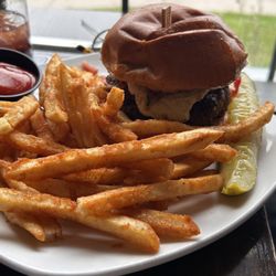 Lone Oak Grill - Bacon Jack Burger