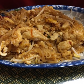 Laos Thai Restaurant - Chicken Pad Thai medium spicy must try - Thai Near Me - Omaha, Nebraska Laos Thai Restaurant - Chicken Pad Thai medium spicy must try - Thai Near Me - Omaha, Nebraska