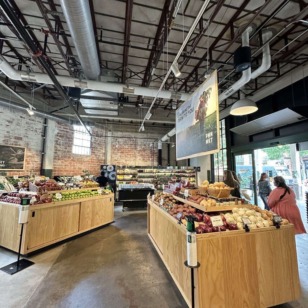 Pullman Market - Fresh fruit and veggies source from local farmers - Grocery Near Me - San Antonio, Texas