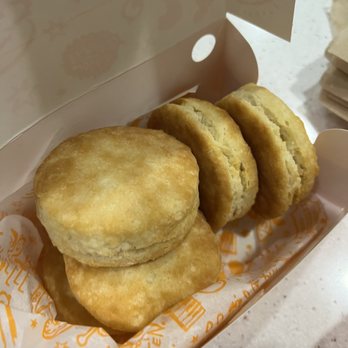 Popeyes Louisiana Kitchen - Biscuits - Fast Food Near Me - Ocoee, Florida
