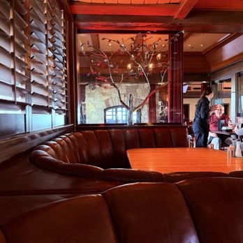 Redstone American Grill - Interior - Steakhouses Near Me - Eden Prairie, Minnesota