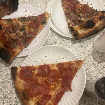 Joe's Pizza - Pizza Near Me - Brooklyn, New York
