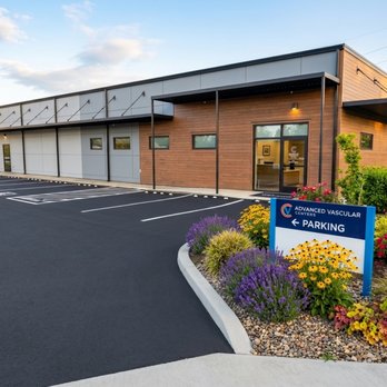 Advanced Vascular Centers - Eugene - Parking lot view - Vascular Medicine Near Me - Springfield, Oregon Advanced Vascular Centers - Eugene - Parking lot view - Vascular Medicine Near Me - Springfield, Oregon
