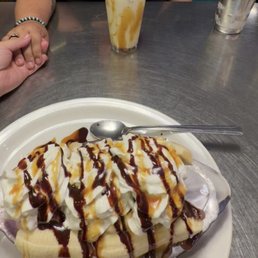 Bacon Shake , banana split Bacon Shake , banana split