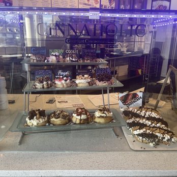 Cinnaholic - Speciality cinnamon rolls - Bakeries Near Me - Dunwoody, Georgia