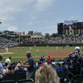 Wrigley Field - Stadiums & Arenas Near Me - Chicago, Illinois Wrigley Field - Stadiums & Arenas Near Me - Chicago, Illinois