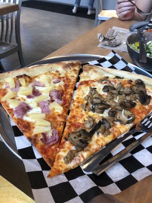 Junior's Pizza by null