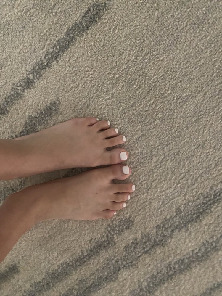 Luxury Nails and Spa Image