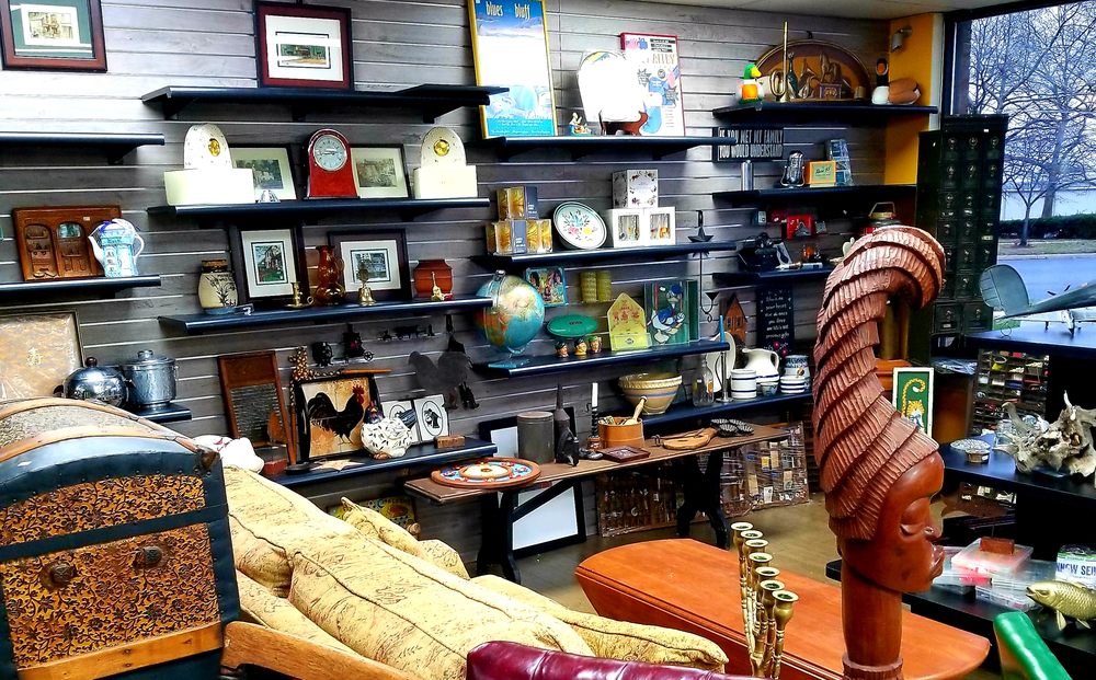 CURIOSITY CONSIGNMENT Updated October 2024 34 Photos 7860