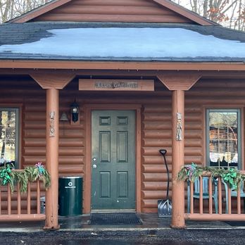 Cedar Lodge & Settlement - Lovely comfy cabins. - Resorts Near Me - Wisconsin Dells, Wisconsin Cedar Lodge & Settlement - Lovely comfy cabins. - Resorts Near Me - Wisconsin Dells, Wisconsin