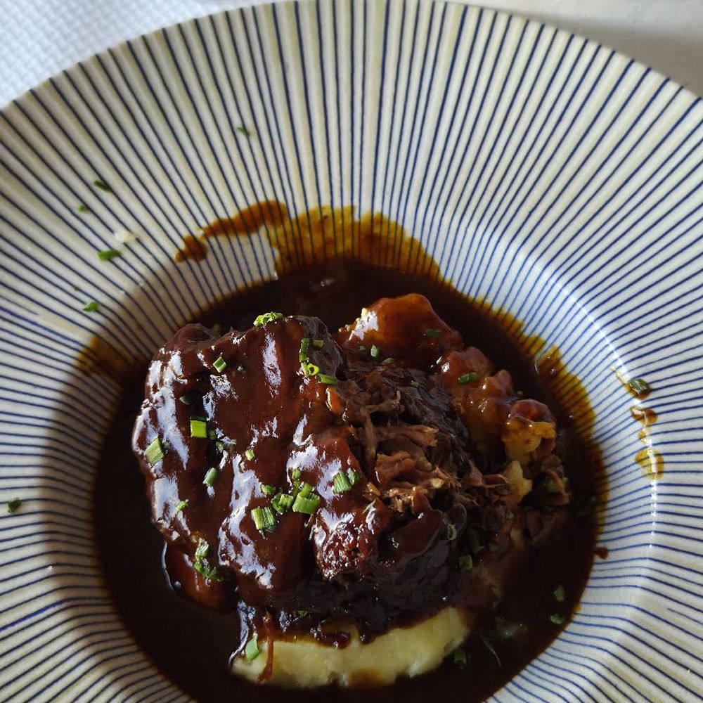 La Tortue - Paleron De Boeuf, very similar to a Beef Bourgonone...DELICIOUS - Brasseries Near Me - Toulon, 83