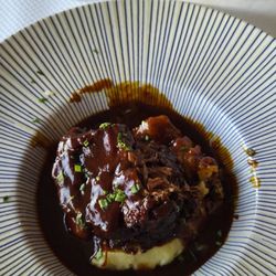 La Tortue - Paleron De Boeuf, very similar to a Beef Bourgonone...DELICIOUS