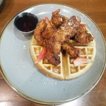 Barrel House Restaurant and Bar - Brunch- Hot Chicken and Waffle  8/10 - Whiskey Bars Near Me - Mt. Juliet, Tennessee